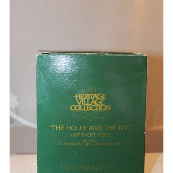 Dept 56 Dickens Village - The Holly and the Ivy - Picture 5 of 5